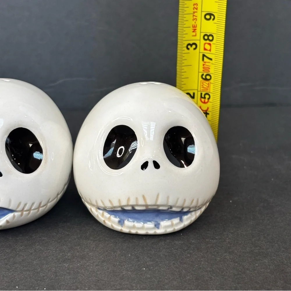 Disney Nightmare Before Jack Skellington Salt & Pepper Shaker Set